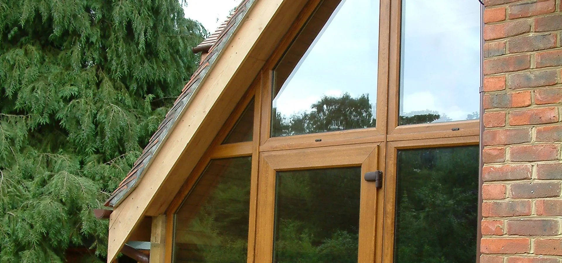 Bay Windows Norbury